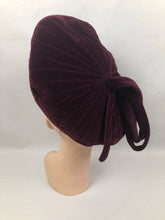 Load image into Gallery viewer, 1940s Burgundy Velvet Hat with Large Bow Trim
