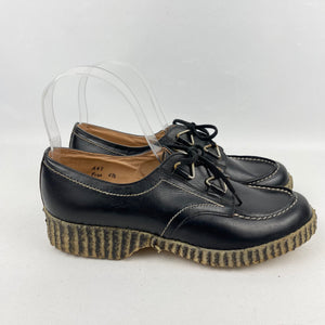 1940's 1950's Black Leather Lace Up Shoes with Crepe Soles - UK 4.5 *