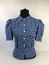 Load image into Gallery viewer, 1940s Reproduction Feed Sack Blouse with Acorn Novelty Print - Bust 34 36

