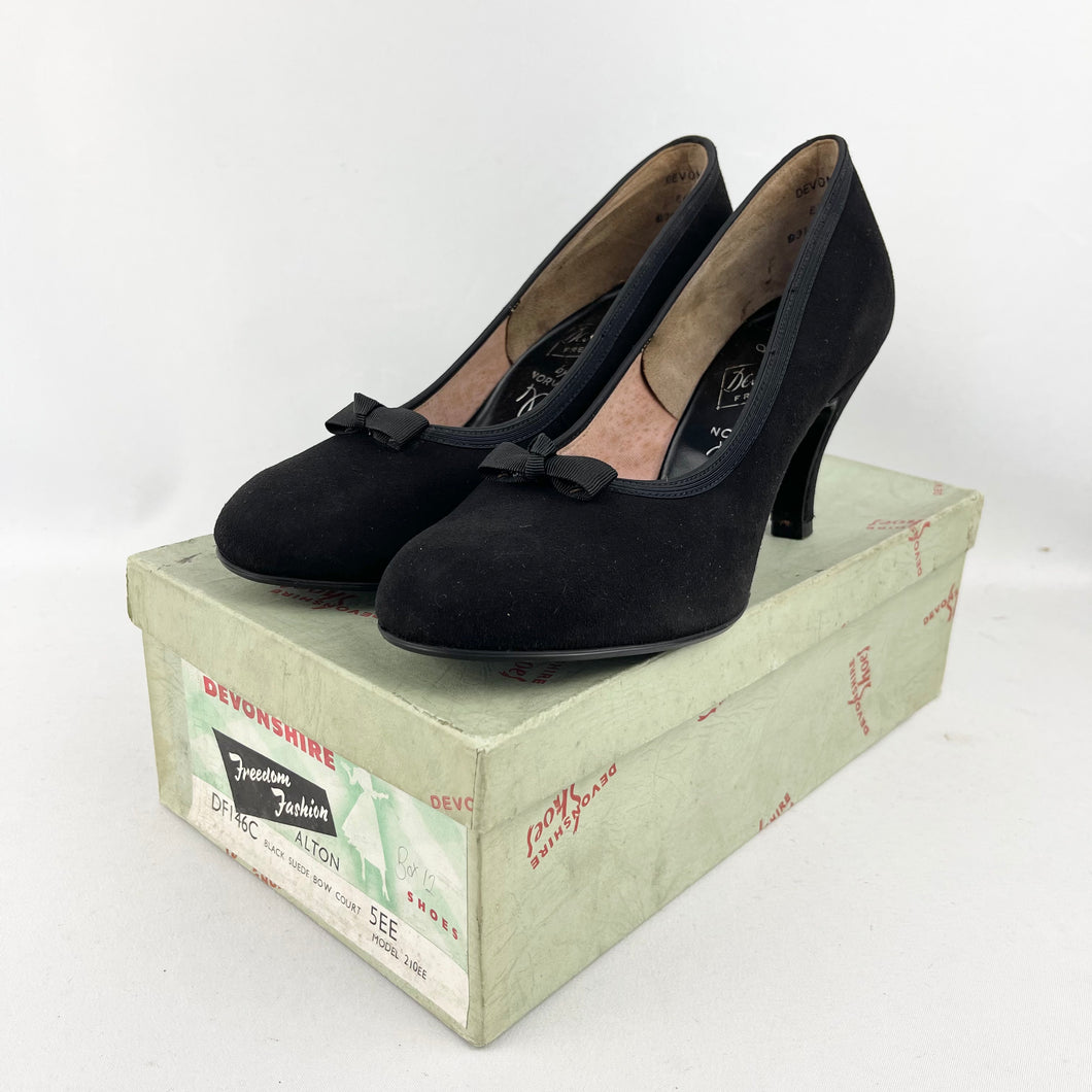 Original 1940's 1950's Black Suede Bow Fronted Court Shoes - UK 5