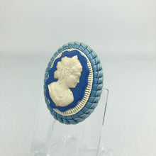Load image into Gallery viewer, Original 1940&#39;s Make Do and Mend &quot;Telephone Wire&quot; Cameo Brooch
