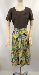 Original 1940s Summer Dress in Brown and Green Tropical Print - Bust 38 40