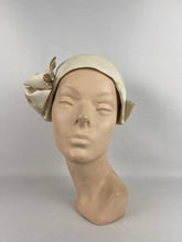 Load image into Gallery viewer, Original 1920&#39;s 1930&#39;s Fine Straw Cloche Hat in Cream - Perfect For Summer
