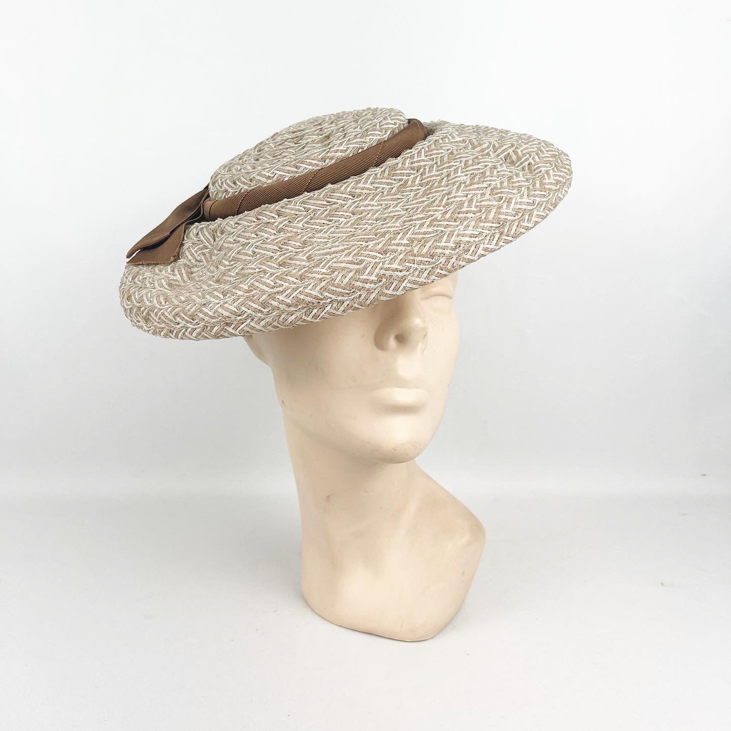 Original 1940's 1950's Summer Straw Hat in Brown and Grey with