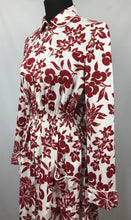 Load image into Gallery viewer, 1940s CC41 Moygashel House Dress / Housecoat - B40
