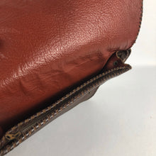 Load image into Gallery viewer, Original 1930s 1940s Brown Textured Leather Hand Bag
