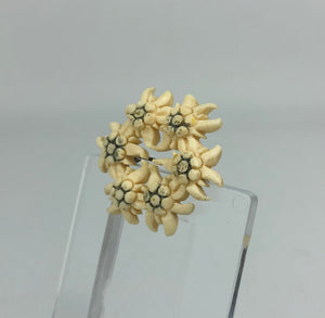 Vintage 1930s 1940s Cream Carved Edelweiss Circlet Brooch