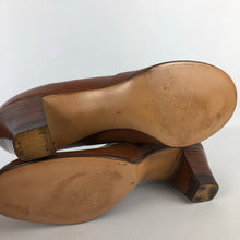 Load image into Gallery viewer, 1940s Brown Leather Court Shoes by Marcelle - UK size 5.5 6

