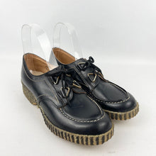 Load image into Gallery viewer, 1940&#39;s 1950&#39;s Black Leather Lace Up Shoes with Crepe Soles - UK 4.5 *
