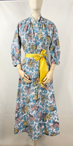 1950s Blue and Mustard Floral Cotton Dress Robe - Bust 36 38 40