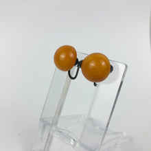Load image into Gallery viewer, 1940s Early Plastic Screw Back Earrings
