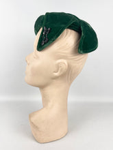 Load image into Gallery viewer, Original 1950&#39;s Rich Green Cotton Velvet Hat with Leaf Detail and Sequin Trim
