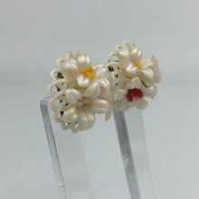 Load image into Gallery viewer, 1950s Plastic Flower Clip On Earrings
