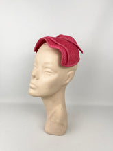 Load image into Gallery viewer, Original 1950&#39;s Vibrant Pink Straw Hat with Back Bow - Classic Shape *
