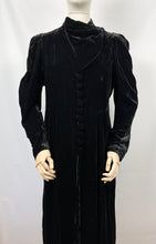 Load image into Gallery viewer, Original 1930s Black Cotton Velvet Opera Coat with Incredible Collar Detail - Bust 40 41 42
