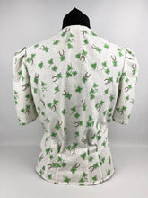 Load image into Gallery viewer, 1940s Reproduction Novelty Print Feed Sack Blouse of Clover and Lucky Horseshoes - B34
