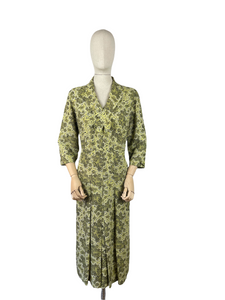 Original 1940s Volup Day Dress in Chartreuse with Black and White Print - Bust 40 42 44 *