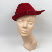 Load image into Gallery viewer, 1930s 1940s Cherry Red Felt Tyrolean Hat with Bow Trim
