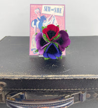 Load image into Gallery viewer, 1940&#39;s Felt Flower Anemone Corsage - Pretty Wartime Posy Brooch - Red, Pink, Mauve and Purple
