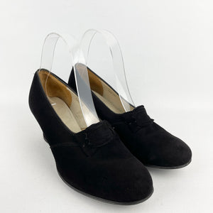 Original 1940's Wide Fitting Black Suede Court Shoes by Portland - UK 3 3.5