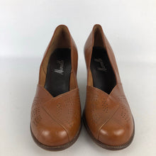 Load image into Gallery viewer, 1940s Brown Leather Court Shoes by Marcelle - UK size 5.5 6
