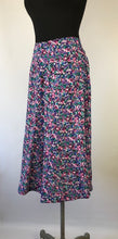 Load image into Gallery viewer, 1940s Floral Crepe Skirt - W27
