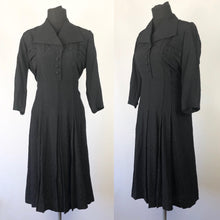 Load image into Gallery viewer, 1940s Volup Black Crepe Dress - B40

