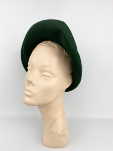 Original 1940s Forest Green Felt Hat with Chocolate Brown Velvet Trim and Net - Incredible Piece