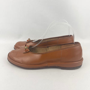 Original 1950's Warm Tan Leather Flat Shoes with Bow Trim - UK 5 *
