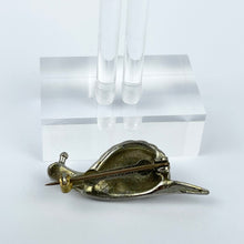 Load image into Gallery viewer, Adorable Little Clear Paste Set Snail Brooch with Red Paste Eyes
