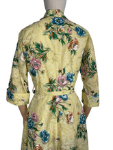 Load image into Gallery viewer, Absolutely Stunning Original 1950&#39;s Kendal Milne Yellow Robe with Floral Print - Bust 38
