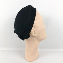 Load image into Gallery viewer, 1950s Classic Black Felt Hat with Self Trim - Very Stylish Piece
