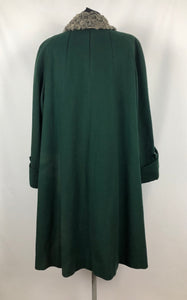 1940s Green Wool Coat with Real Fur Collar Trim - Bust 38 48
