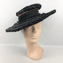 Load image into Gallery viewer, 1930s Black Lacquered Raffia Wide Brimmed Sun Hat
