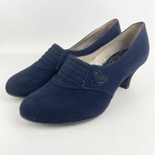 Load image into Gallery viewer, Original 1940&#39;s 1950&#39;s Deadstock Blue Suede Court Shoes with Cutout Detail - UK 4
