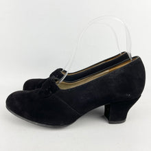 Load image into Gallery viewer, Original 1940&#39;s Wide Fitting Black Suede Court Shoes by Portland - UK 3 3.5
