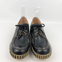 Load image into Gallery viewer, 1940&#39;s 1950&#39;s Black Leather Lace Up Shoes with Crepe Soles - UK 4.5 *
