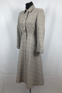 1940s 11011 Grey and Cream Fit and Flare Check Coat - Bust 34