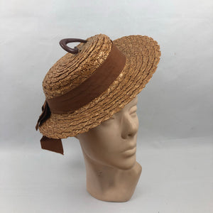 1940s Straw Hat with Scalloped Edge and Hook Trim