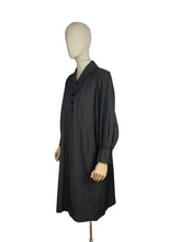 Load image into Gallery viewer, Original 1940&#39;s Charcoal Grey Lightweight Wool Coat by Harella - Bust 34 36 *
