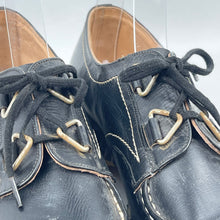 Load image into Gallery viewer, 1940&#39;s 1950&#39;s Black Leather Lace Up Shoes with Crepe Soles - UK 4.5 *
