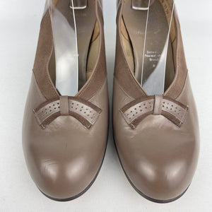 Original 1940's Deadstock Taupe Suede and Leather Shoes by Diana - UK 5.5