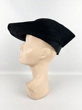Load image into Gallery viewer, Original 1930&#39;s Austrian Made Inky Black Fur Felt Hat with Bow Trim
