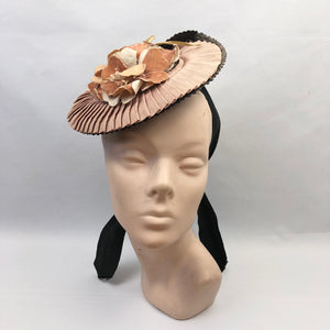 1940s Black and Soft Apricot Straw & Grosgrain Hat with Floral Trim