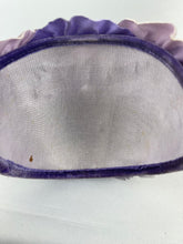 Load image into Gallery viewer, Original 1950&#39;s Two Tone Purple Feather and Velvet Half Hat
