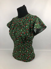 Load image into Gallery viewer, 1940s Reproduction Christmas Blouse in Riley Blake Cotton - Bust 36&quot; 38&quot;

