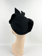 Load image into Gallery viewer, 1940s Black Felt Hat Trimmed with Genuine Fur
