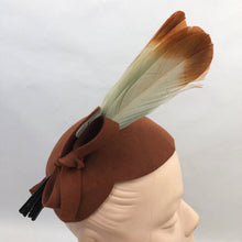 Load image into Gallery viewer, 1930s Chestnut Felt Hat with Matching Hat Pins and Huge Double Feather Trim
