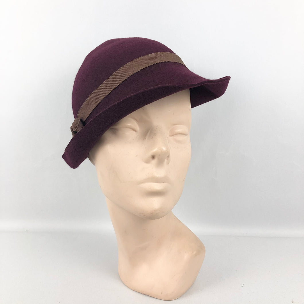 1930s Burgundy Felt Hat with Grosgrain Band