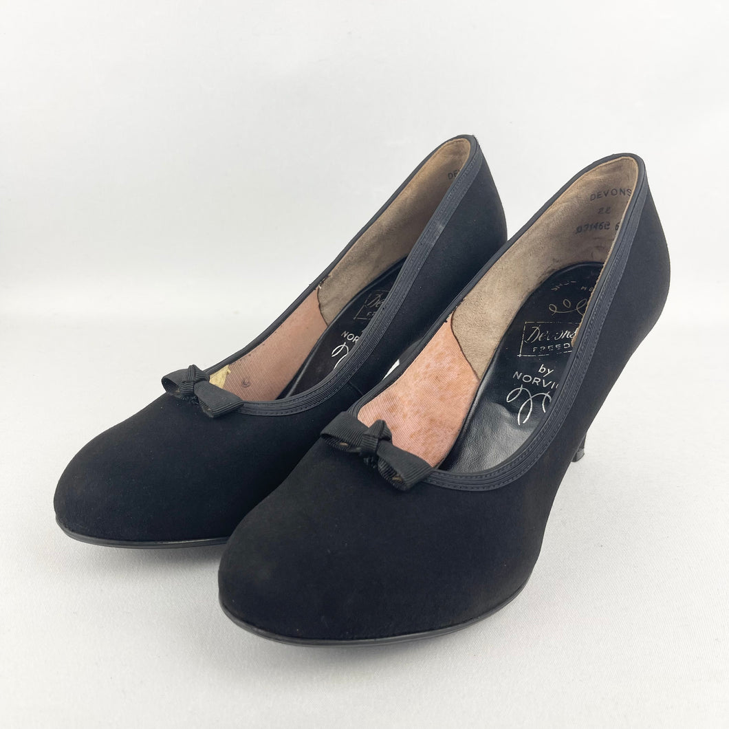 Original 1940's 1950's Black Suede Bow Fronted Court Shoes - UK 6.5